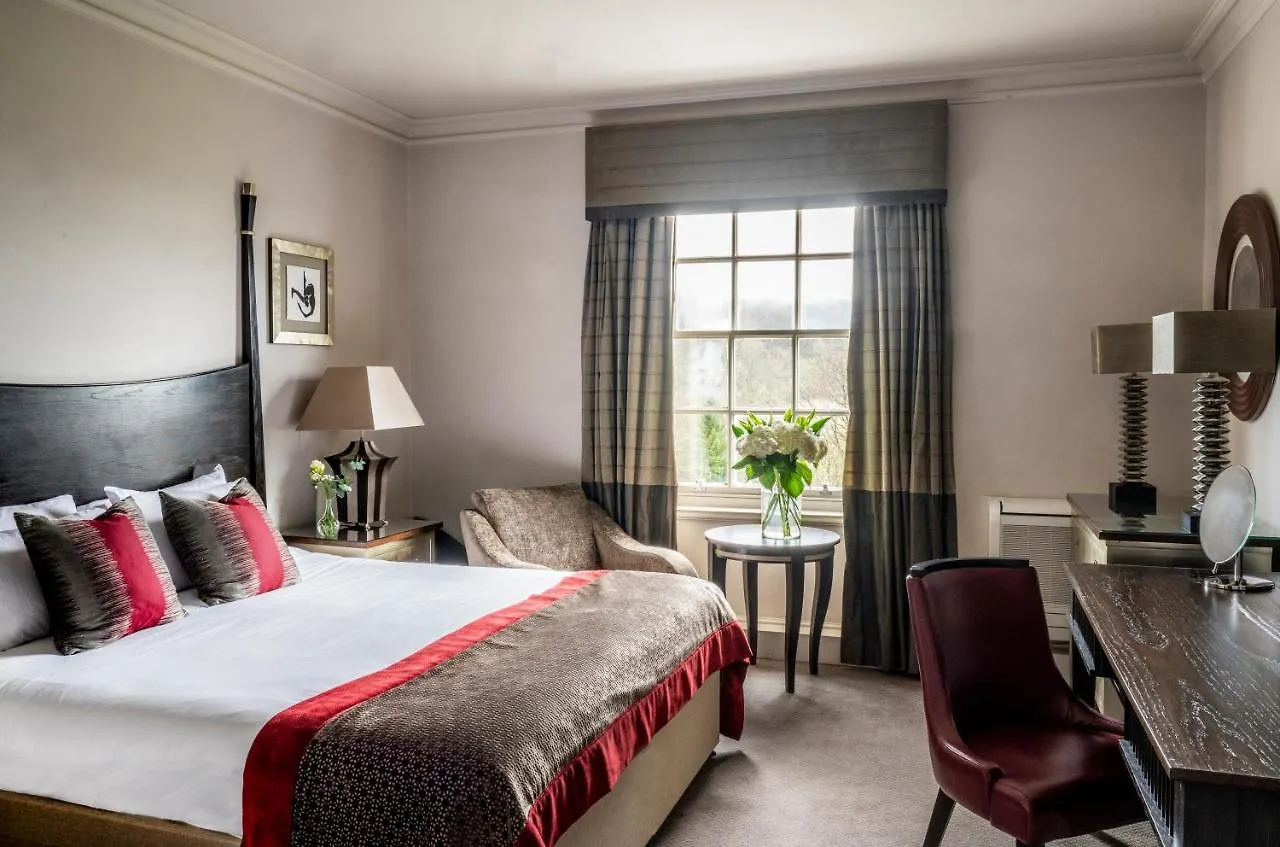 Wood Hall Hotel & Spa 웨더비