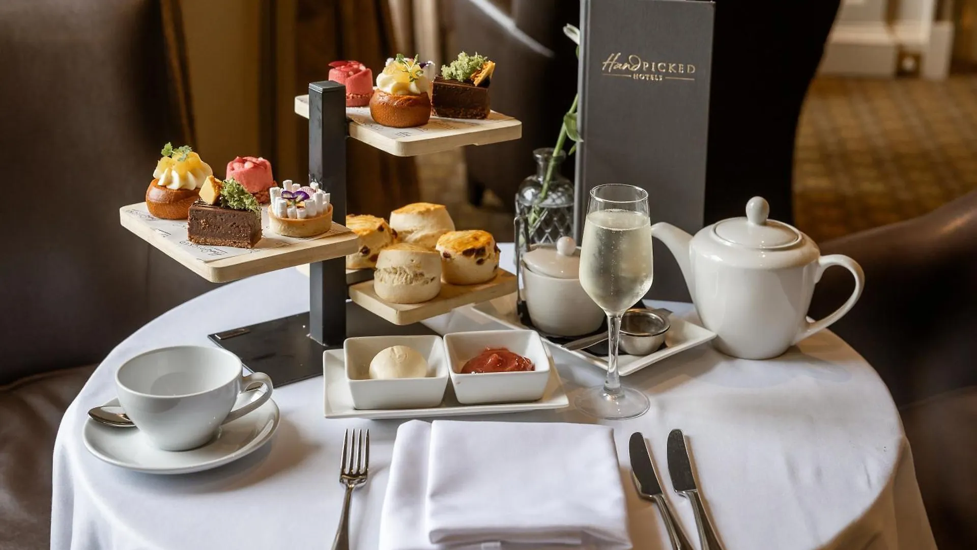 Wood Hall Hotel & Spa Wetherby 4*,  Storbritannien